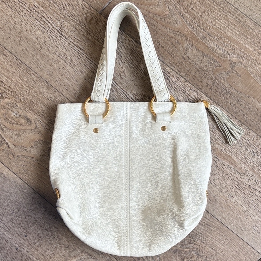 Elliott Lucca Pearly White Leather Shoulder Bag w Gold Ring Details & Hardware